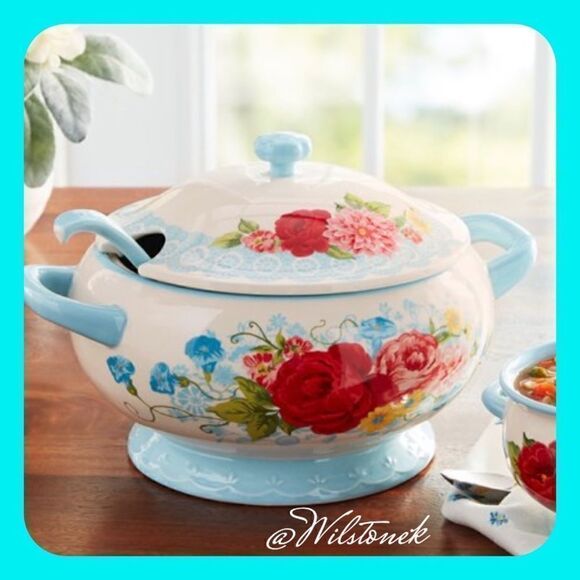 💕The Pioneer Woman Sweet Rose 3.17 Quart Soup Tureen with ladle - Picture 1 of 7